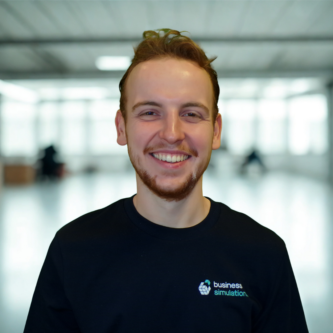 Jamie Thompson headshot