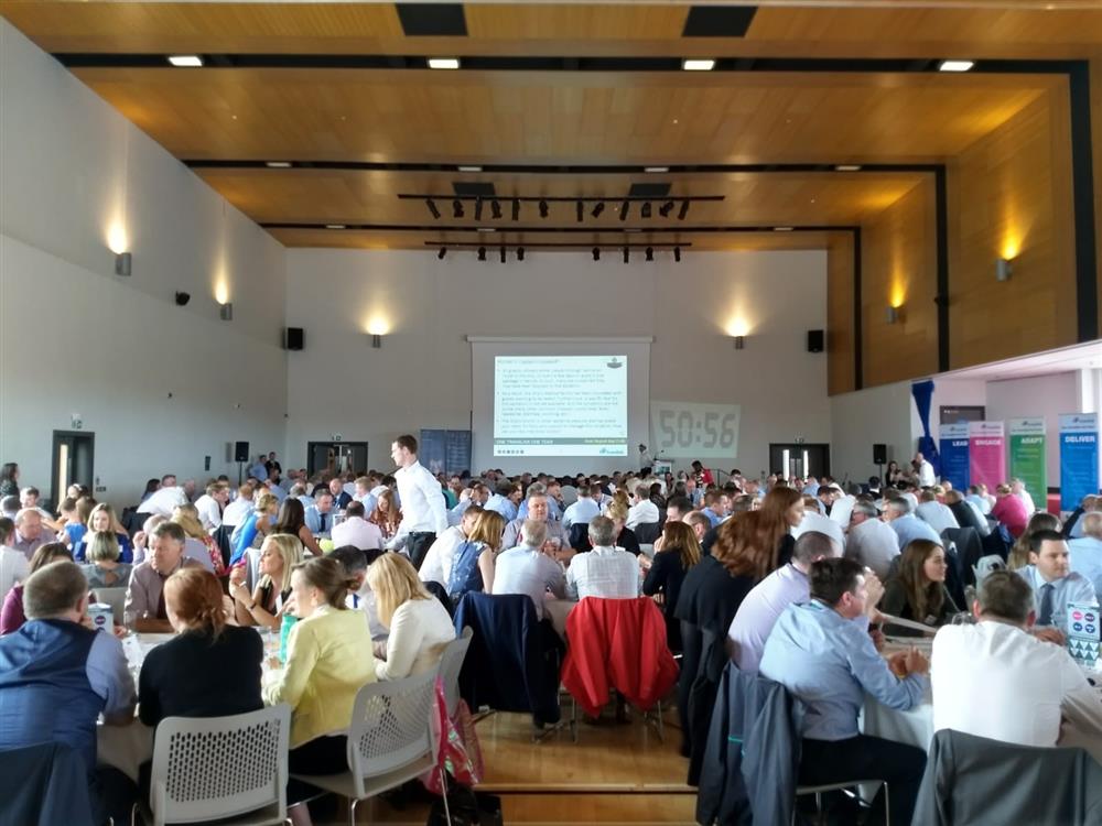 Public transport managers playing a cruise ship simulation